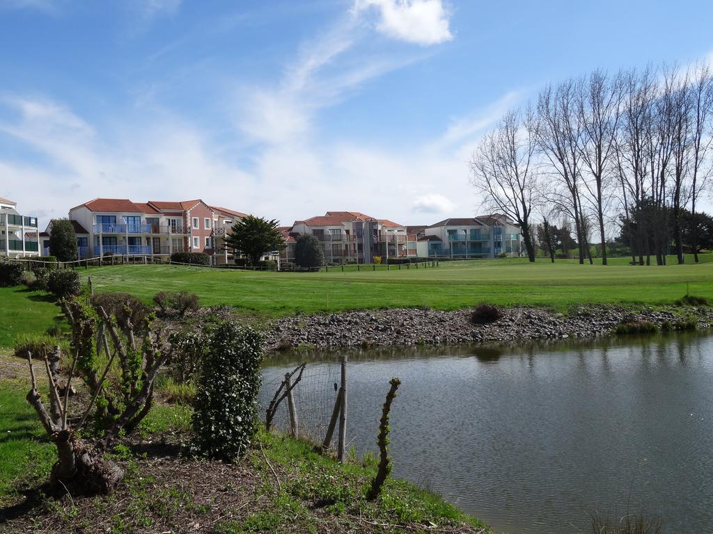 Studio Avec Vue Sur Lac Talmont-Saint-Hilaire Εξωτερικό φωτογραφία